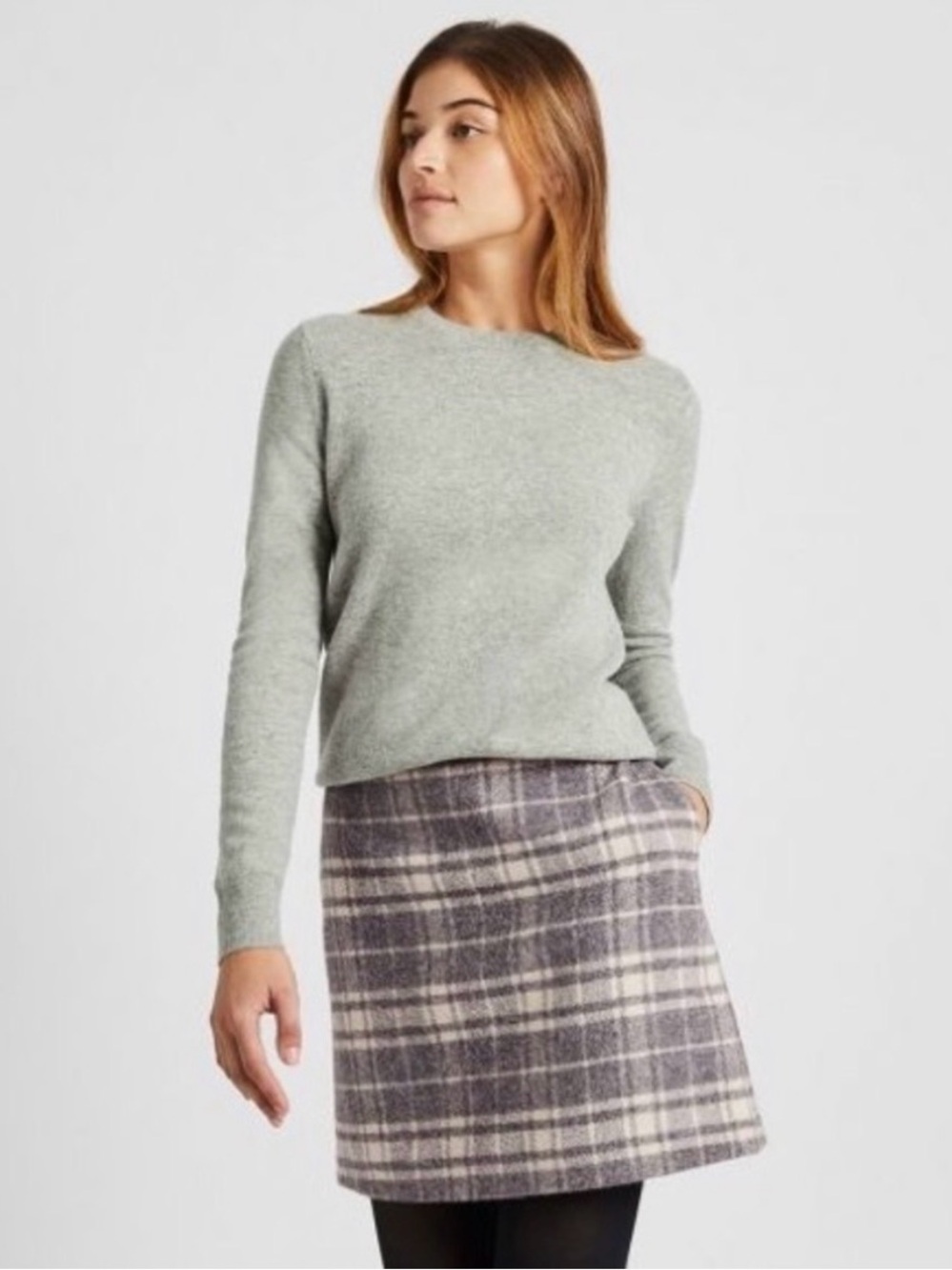 Uniqlo Plaid Mini Skirt in Gray and Cream fully lined